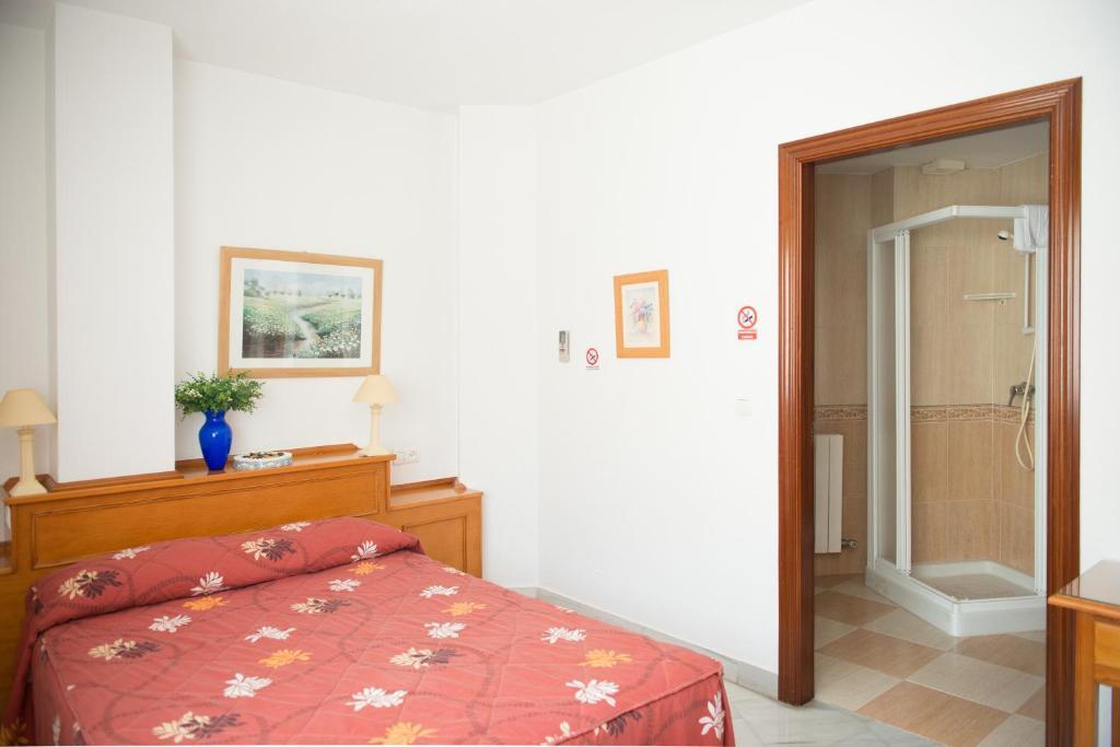 Hostal Camino Real Granada Room photo